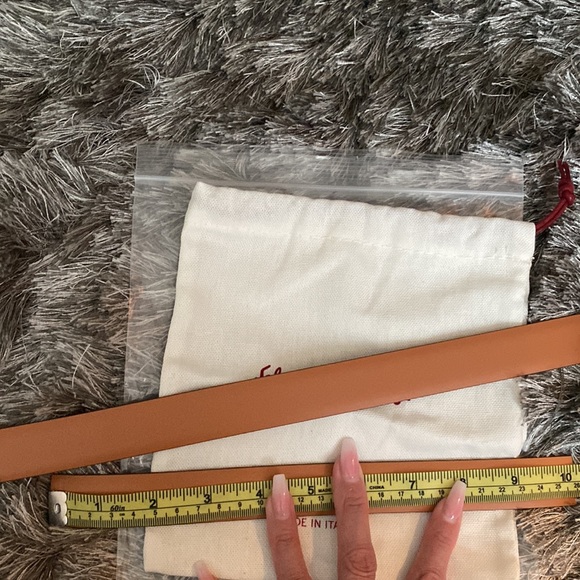 💯💕AUTHENTIC FERRAGAMO GANCINI REVERSIBLE BELT 💕$450 - Picture 13 of 16